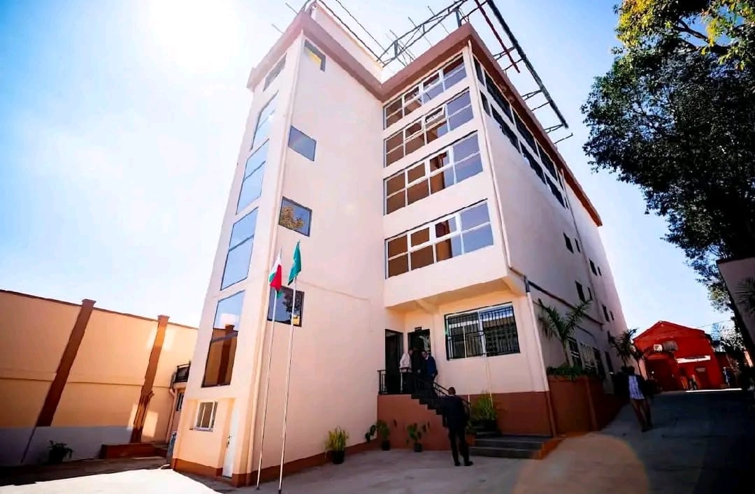 Universital - image 7