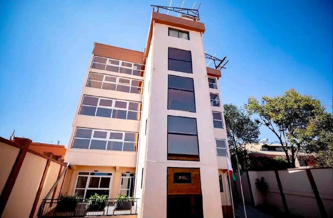 Universital - image 8